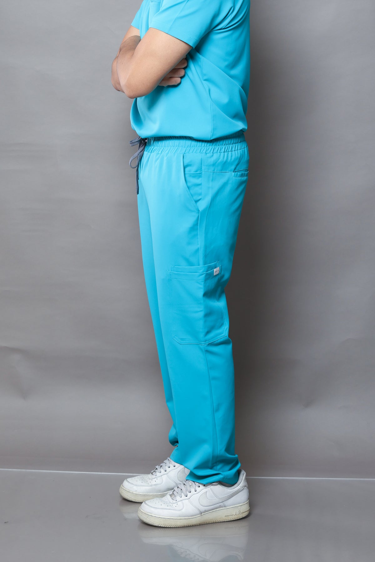 MENS Premium Stretch V-Neck Scrub Set – TIFANNY BLUE
